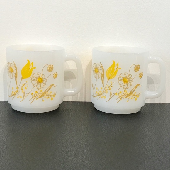 Vintage Glasbake Yellow Wild Flowers Set of 2 8oz Stackable Mugs - Picture 5 of 15